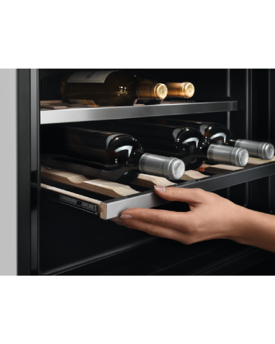 Şərab soyuducusu Electrolux KBW5T