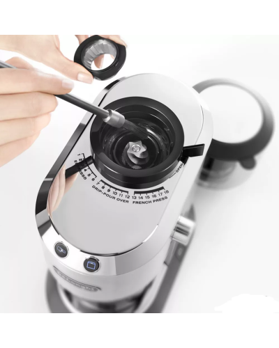Qəhvəüyüdən DeLonghi KG520.M