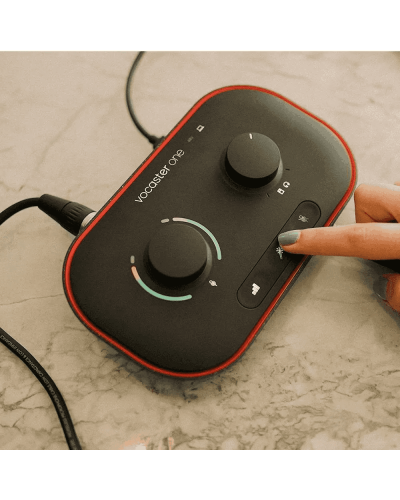Focusrite Vocaster One Studio