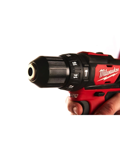 Drel-şurup bağlayan  Milwaukee M12BPD-202C (CASE+2X2.0)