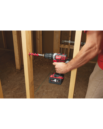 Drel-şurup bağlayan Milwaukee M18BPD-402C (CASE+2X4.0)