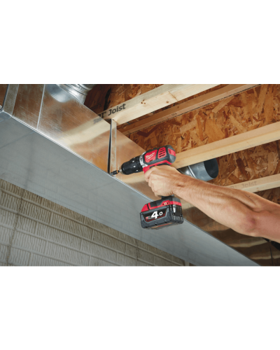 Drel-şurup bağlayan Milwaukee M18BPD-402C (CASE+2X4.0)