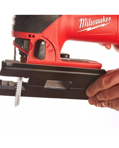 Lobzik Milwaukee JS120X / 710W