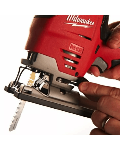 Lobzik Milwaukee M12JS-402B (CASE+2X4.0)