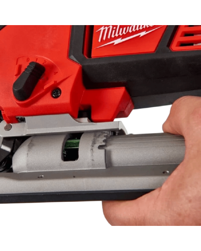 Lobzik Milwaukee M18BJS-402C (CASE+2X4.0)