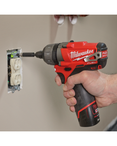 Şurup bağlayan Milwaukee M12CD-0 / 12V