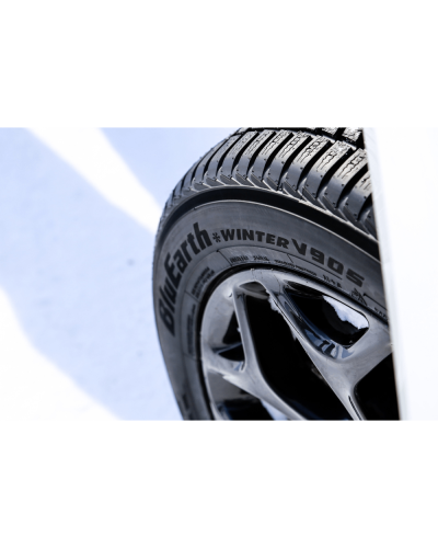 Yokohama BluEarth Winter V905 107W 275/40R21 1