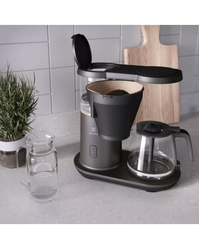 Qəhvədəmləyən Electrolux E7CM1-4MTM