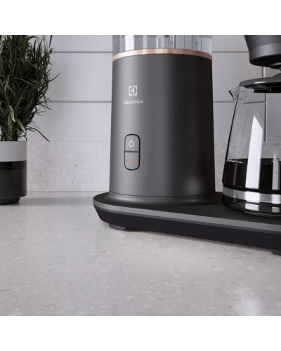 Qəhvədəmləyən Electrolux E7CM1-4MTM