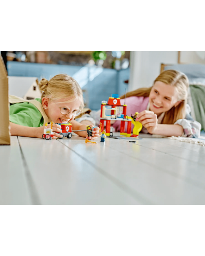 LEGO City Fire Station And Fire Truck / 60375