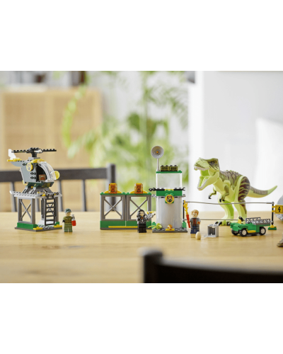 LEGO Jurassic World T. Rex Dinosaur Breakout 76944 / 5702016913439